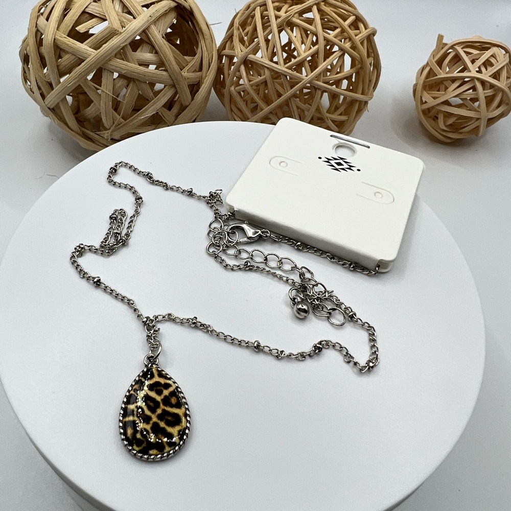 Fashion Jewelry Necklace NEW